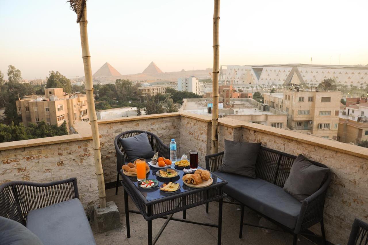King Tout Hotel Pyramids View Cairo Exterior photo