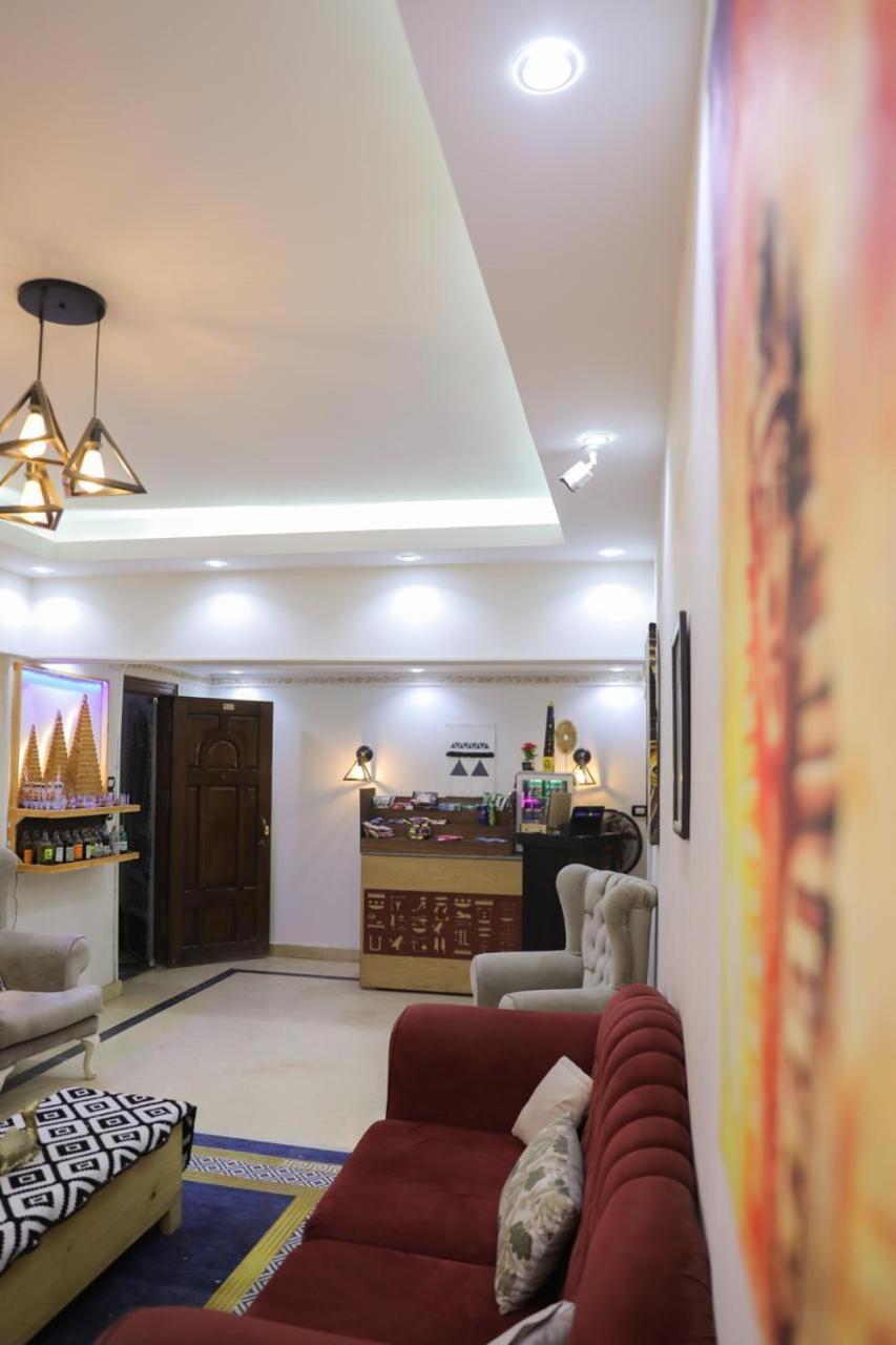 King Tout Hotel Pyramids View Cairo Exterior photo